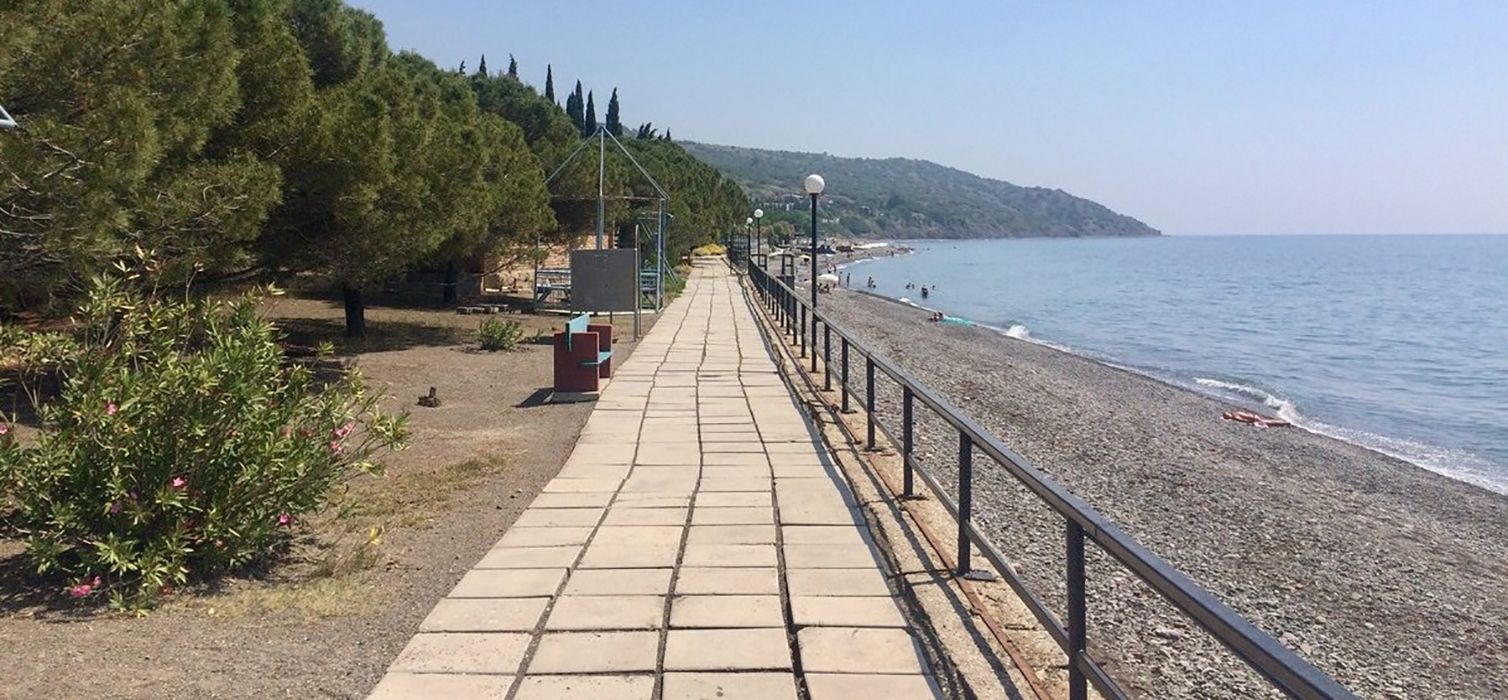 Тотальная пустота: пустую туристическую дорогу в оккупированный Крым показали на видео Тотальная пустота: пустую туристическую дорогу в оккупированный Крым показали на видео