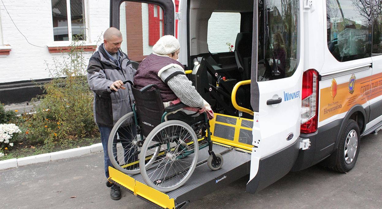 У Черкасах є спеціальне таксі, яке допомагає людям з інвалідністю пересуватися містом 