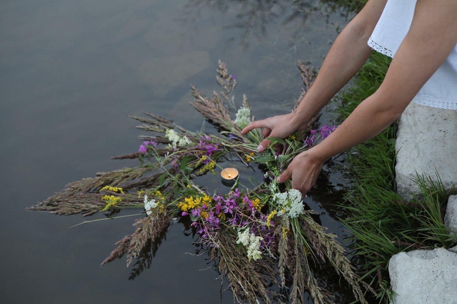 Праздник летнего солнцестояния: как в Запорожье придерживаются древних традиций Праздник летнего солнцестояния: как в Запорожье придерживаются древних традиций