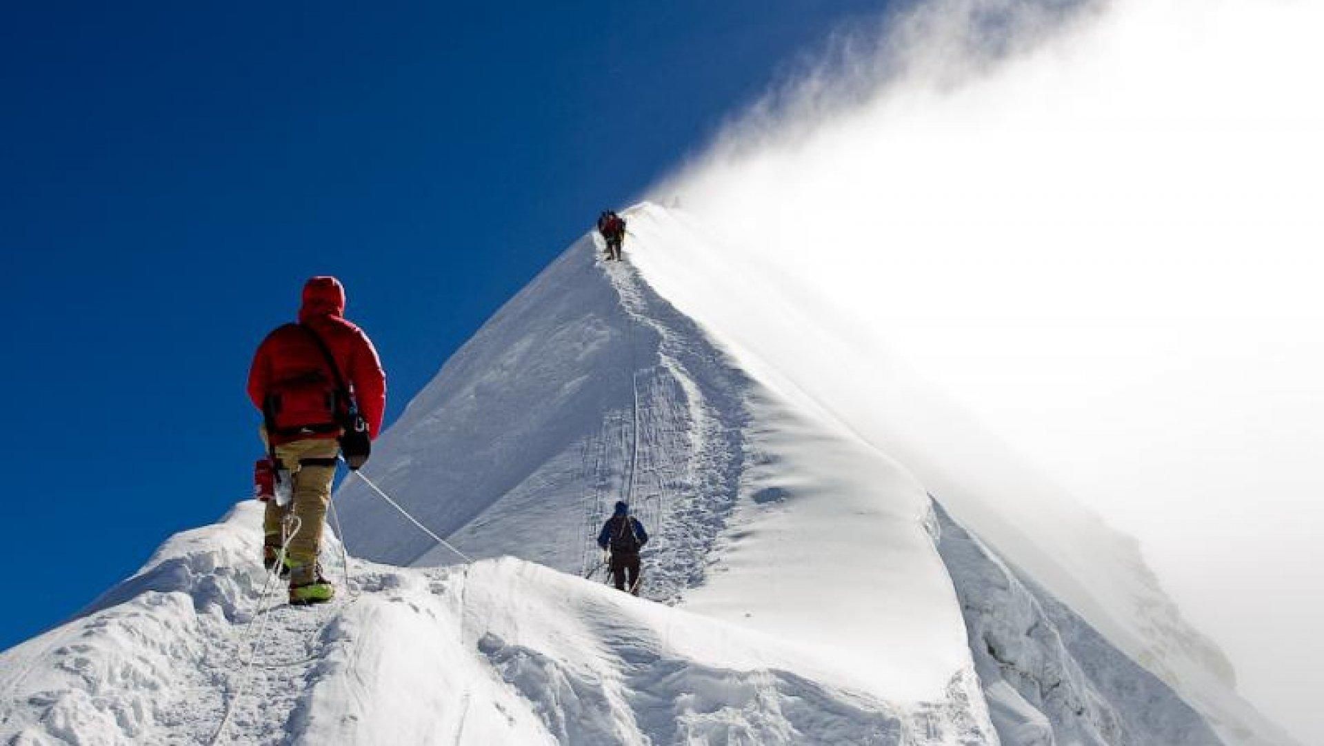 Знайшли тіла семи альпіністів, які пропали безвісти у Гімалаях Знайшли тіла семи альпіністів, які пропали безвісти у Гімалаях