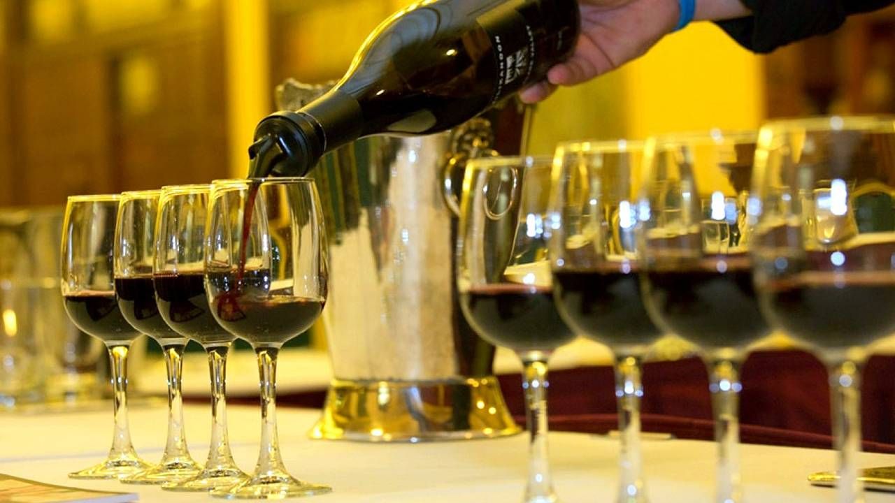 Обострение между РФ и Грузией: россияне взялись за грузинский алкоголь Обострение между РФ и Грузией: россияне взялись за грузинский алкоголь