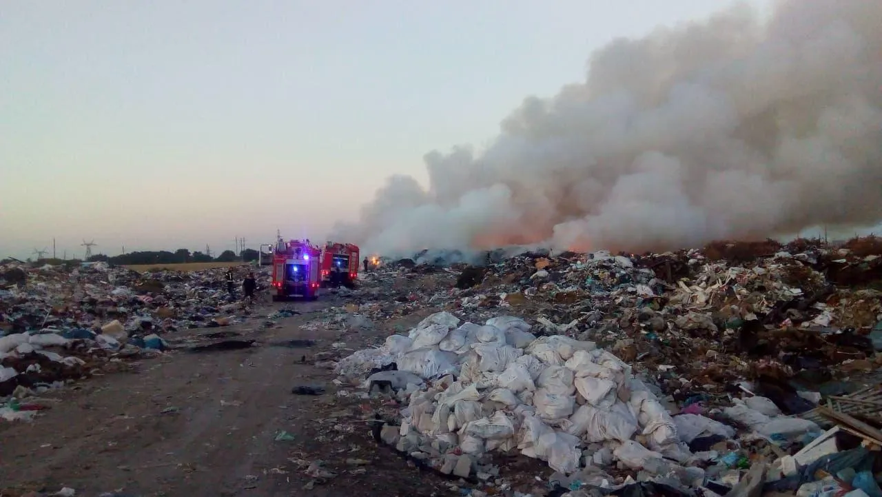 рівненська область сміттєзвалище вогонь пожежа дснс
