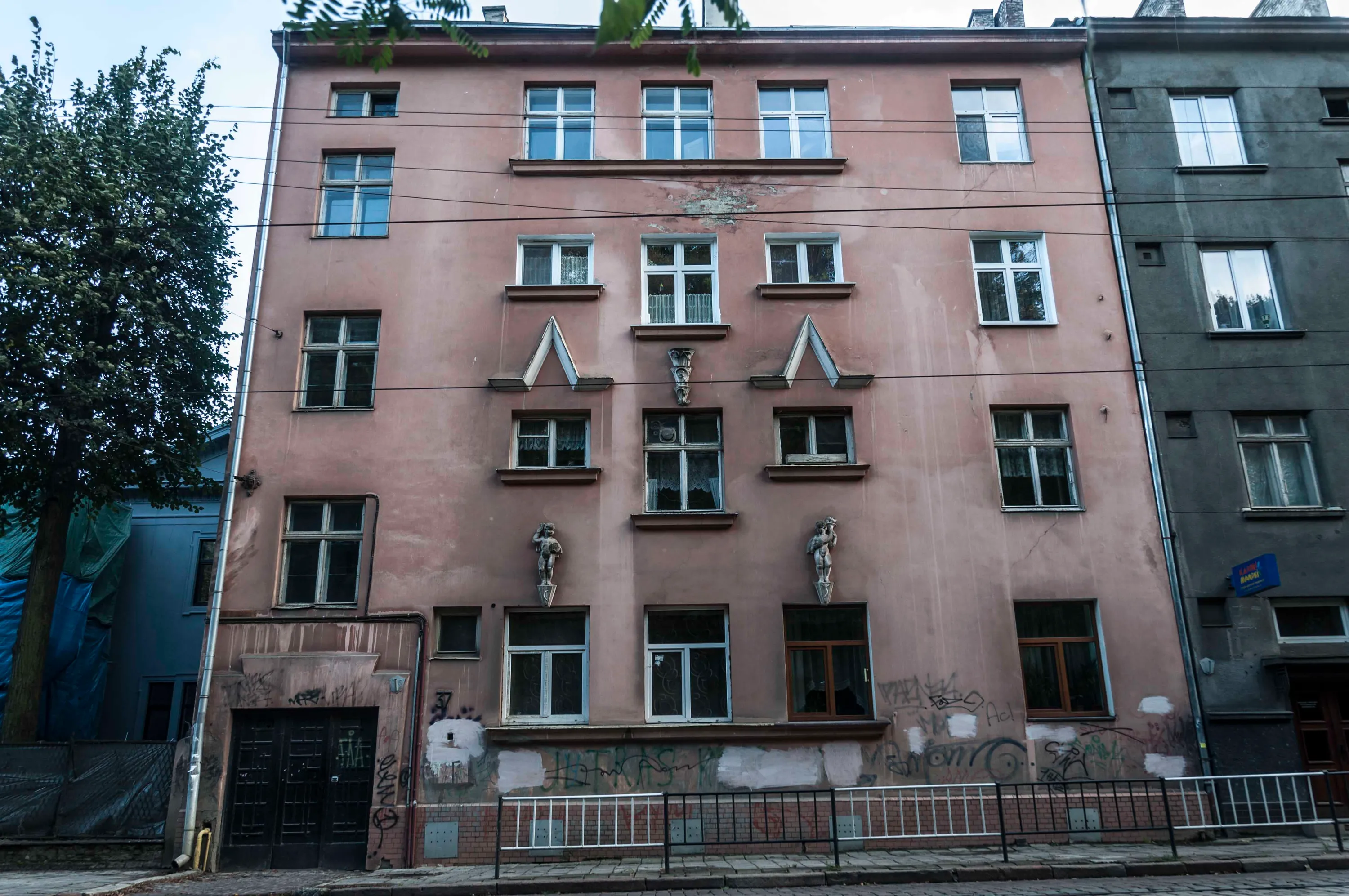 Львів архітектура модернізм