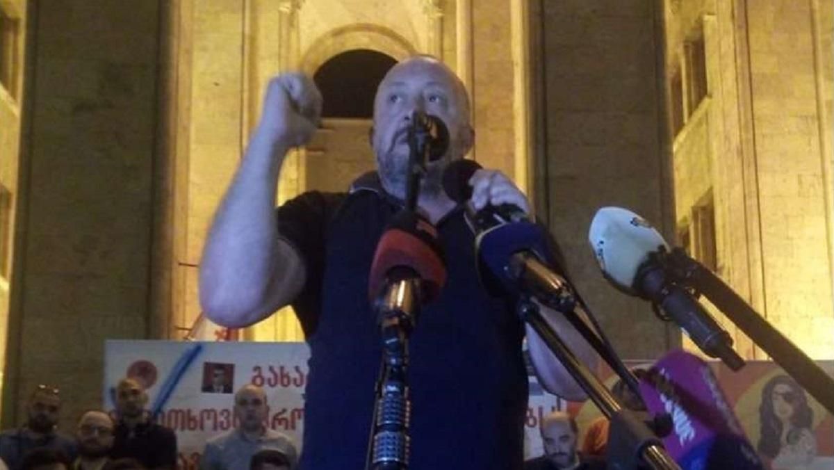 Екс-президент Грузии Маргвелашвили присоединился к протестующим в Тбилиси