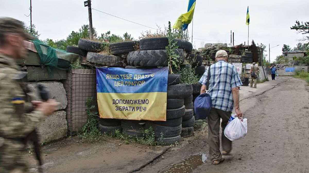 В Станице Луганской разведение сил - фото и видео - 26.06.2019