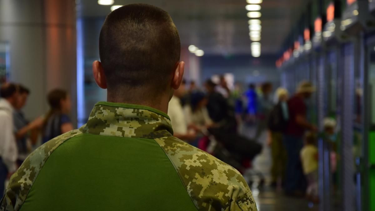 В Україну прилетів депутат Держдуми – і одразу ж полетів назад В Україну прилетів депутат Держдуми – і одразу ж полетів назад