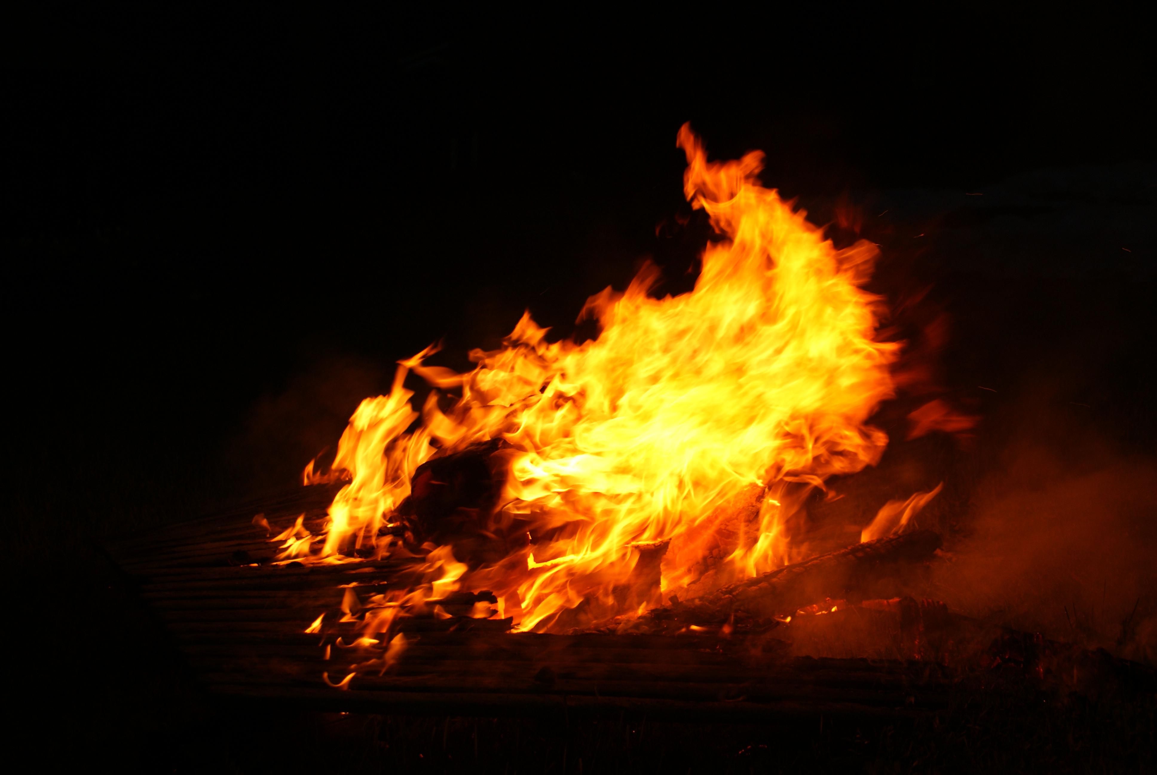 Чому українці вчиняють самоспалення: про жахливі випадки в Ужгороді та Бердичеві - 26 червня 2019 - Телеканал новин 24 Чому українці вчиняють самоспалення: про жахливі випадки в Ужгороді та Бердичеві - 26 червня 2019 - Телеканал новин 24