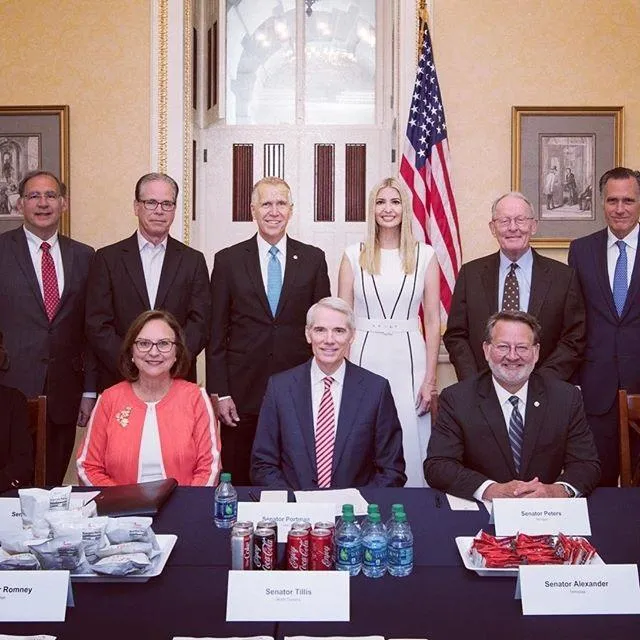 Стильний образ Іванки Трамп Стильний образ Іванки Трамп