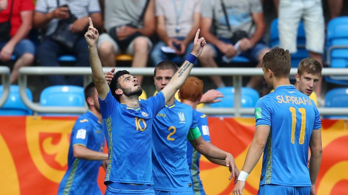 "Дніпро-1" офіційно підписав одразу трьох зіркових футболістів