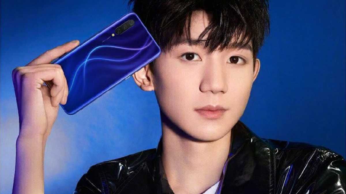 Смартфон Xiaomi CC9 з’явився на відео у новому кольорі Смартфон Xiaomi CC9 з’явився на відео у новому кольорі