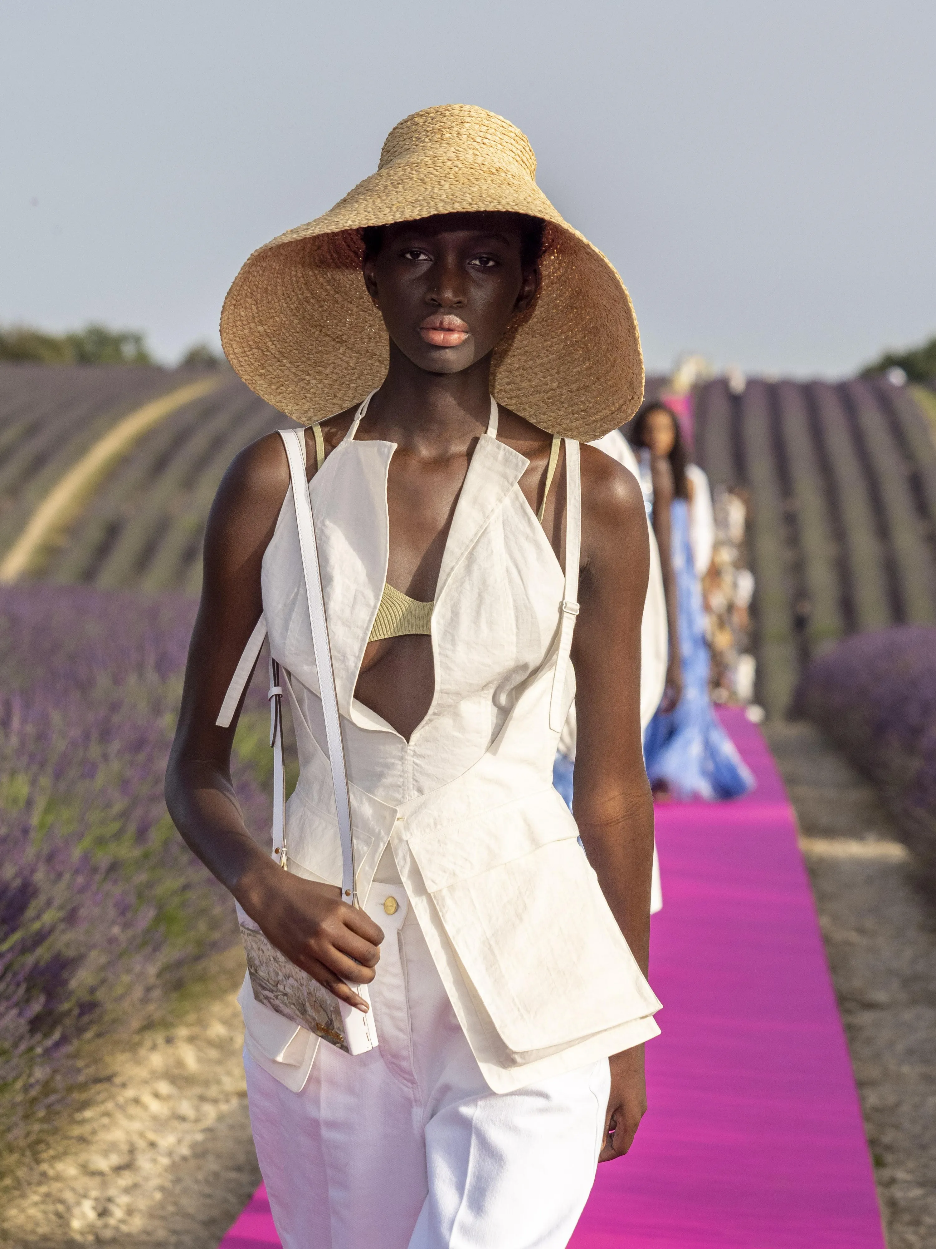 Показ Jacquemus весна-літо 2020