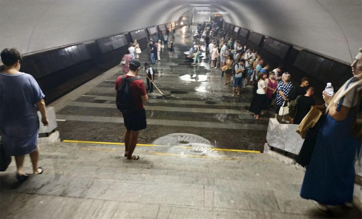У Харкові затопило станцію метро: деталі