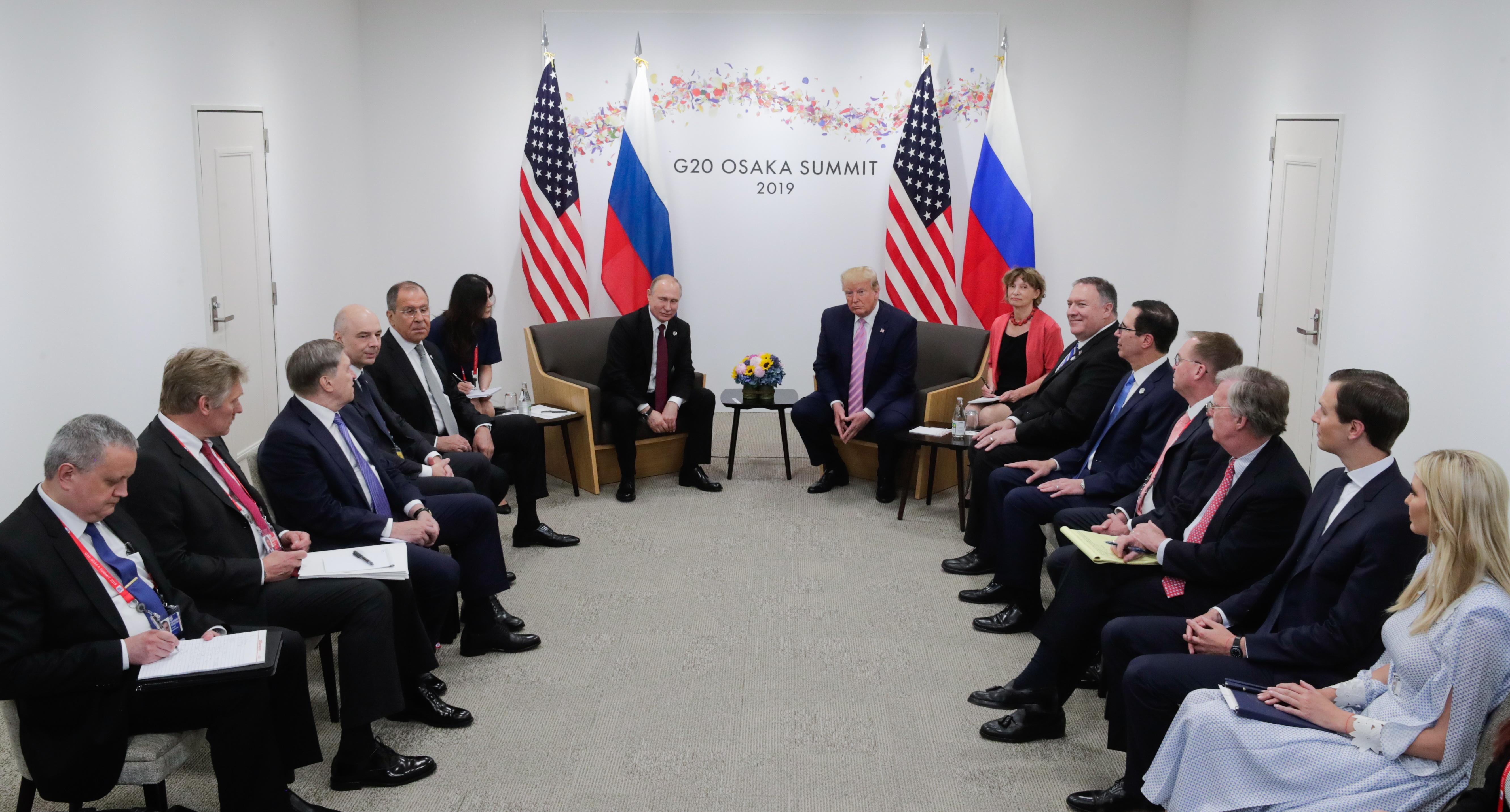 Зустріч Трампа з Путіним: політики не обговорювали звільнення українських моряків Зустріч Трампа з Путіним: політики не обговорювали звільнення українських моряків