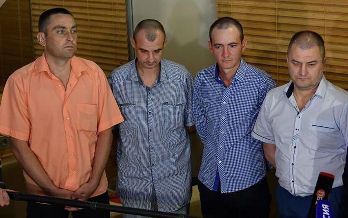 Україні передали 4 полонених, про яких нічого не знають в СБУ: чоловіки вже в Києві Україні передали 4 полонених, про яких нічого не знають в СБУ: чоловіки вже в Києві