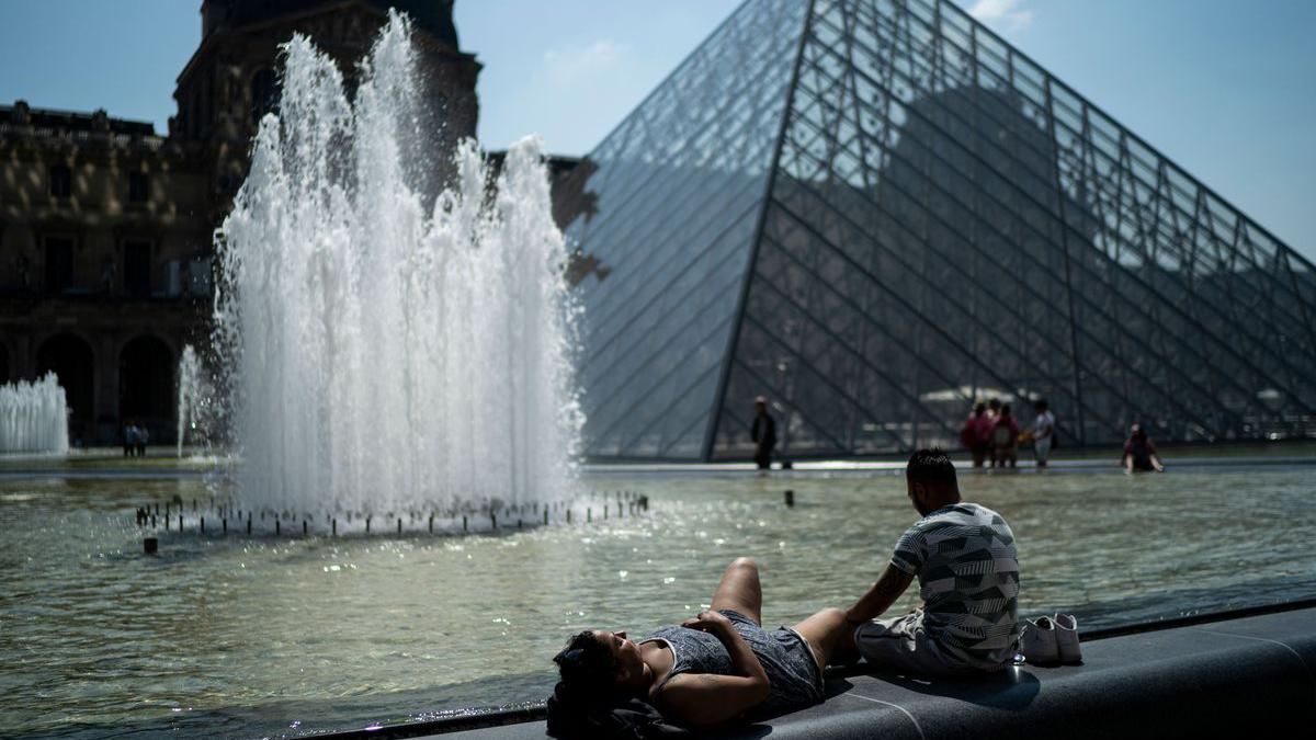 Аномальная жара во Франции: страна установила новый "адский рекорд"