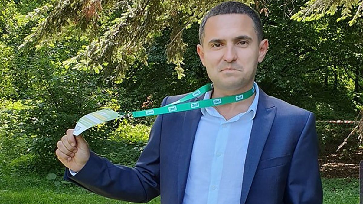 Кандидат у нардепи від "Слуги народу" раніше був депортований з України Кандидат у нардепи від "Слуги народу" раніше був депортований з України