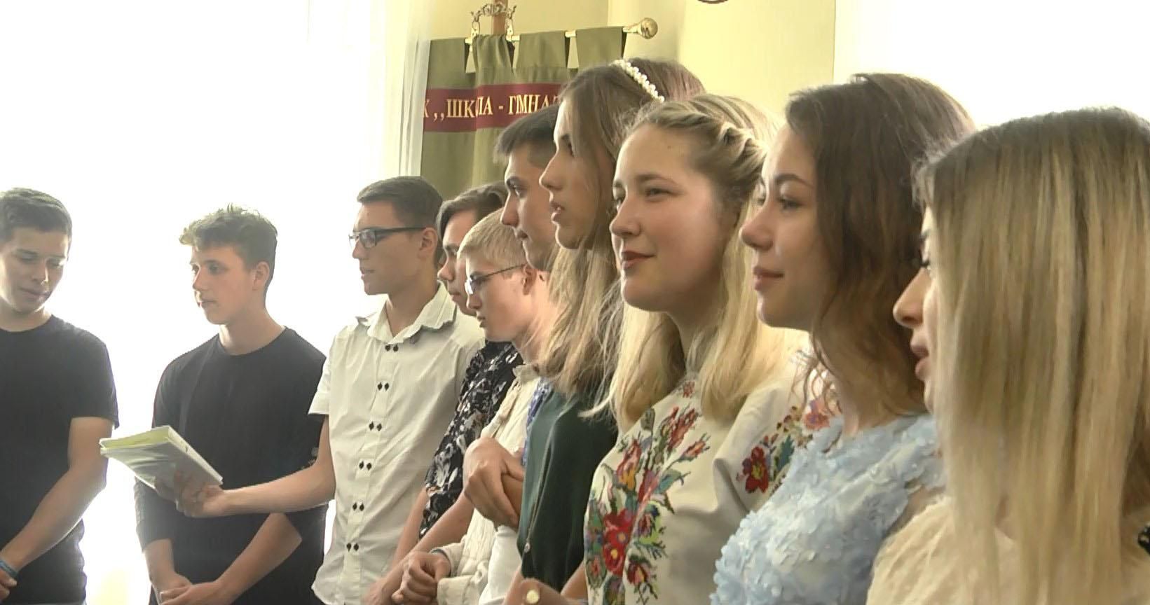 Путешествие вместо выпускного: почему одиннадцатиклассники отказываются от празднований Путешествие вместо выпускного: почему одиннадцатиклассники отказываются от празднований