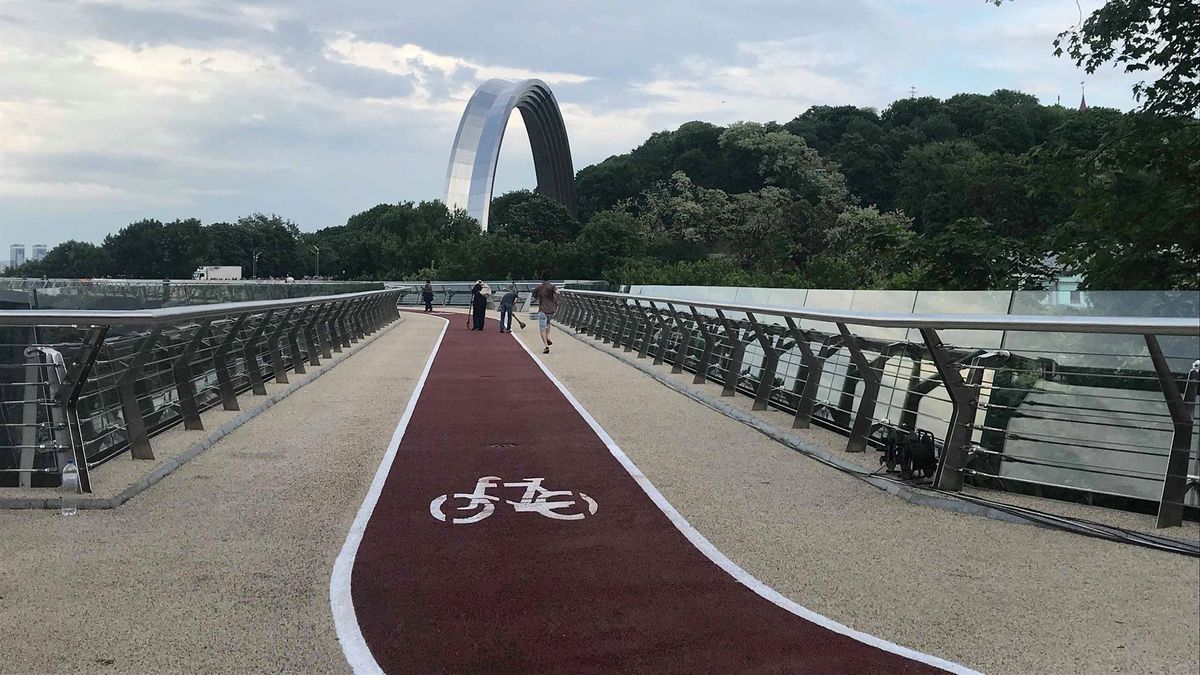 На "мосту Кличка" встановили додаткові камери спостереження На "мосту Кличка" встановили додаткові камери спостереження