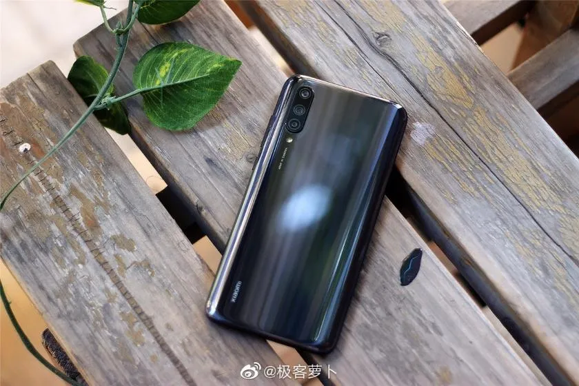 Xiaomi Mi CC9 Xiaomi Mi CC9