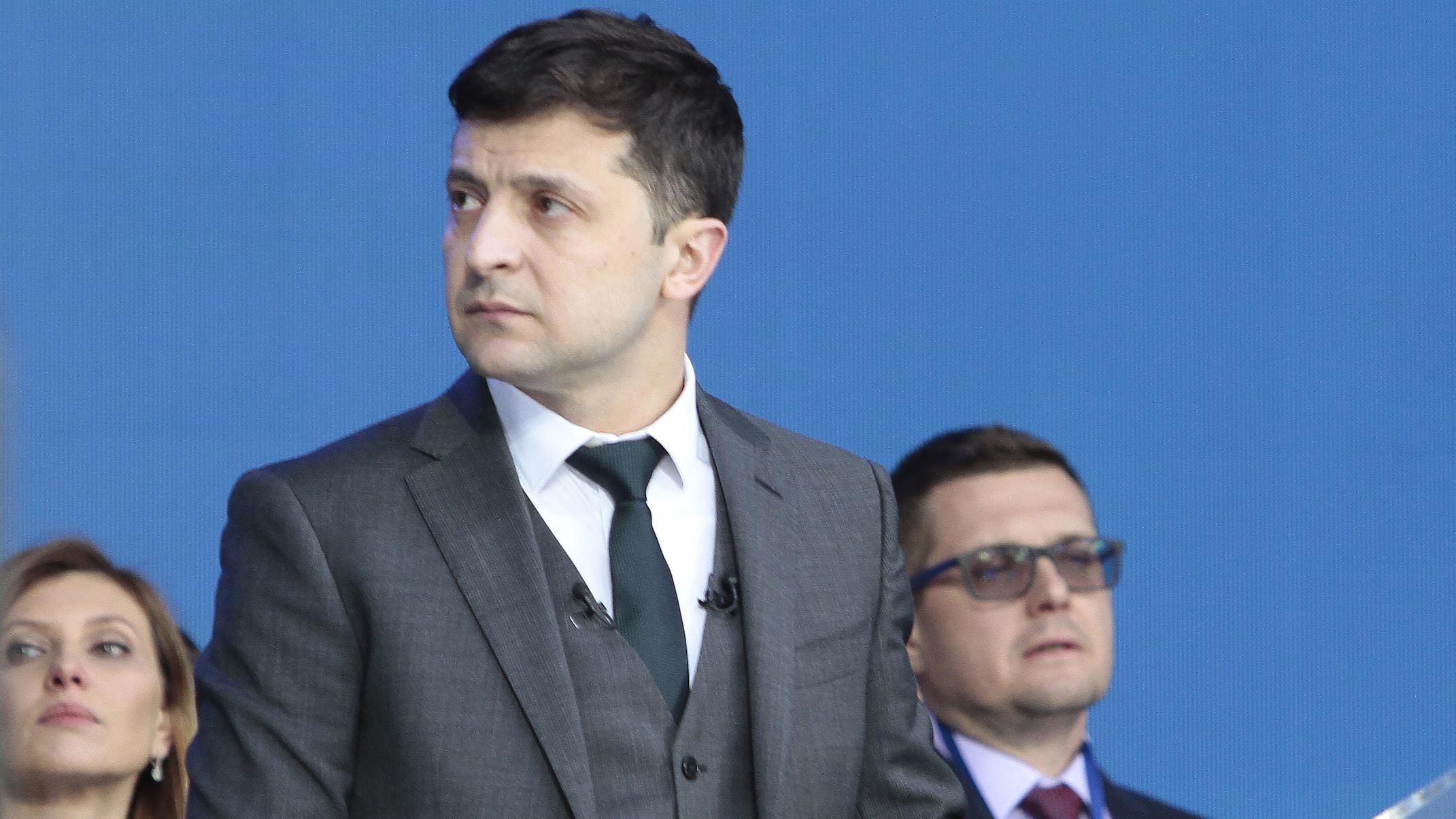 Ганебно та підло, – Зеленський про смертельний обстріл санітарного автомобіля на Донбасі Ганебно та підло, – Зеленський про смертельний обстріл санітарного автомобіля на Донбасі