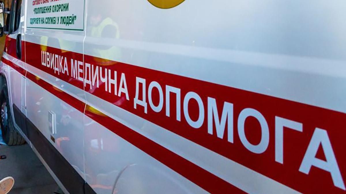 Оккупанты обстреляли авто волонтеров на Донбассе: есть раненые