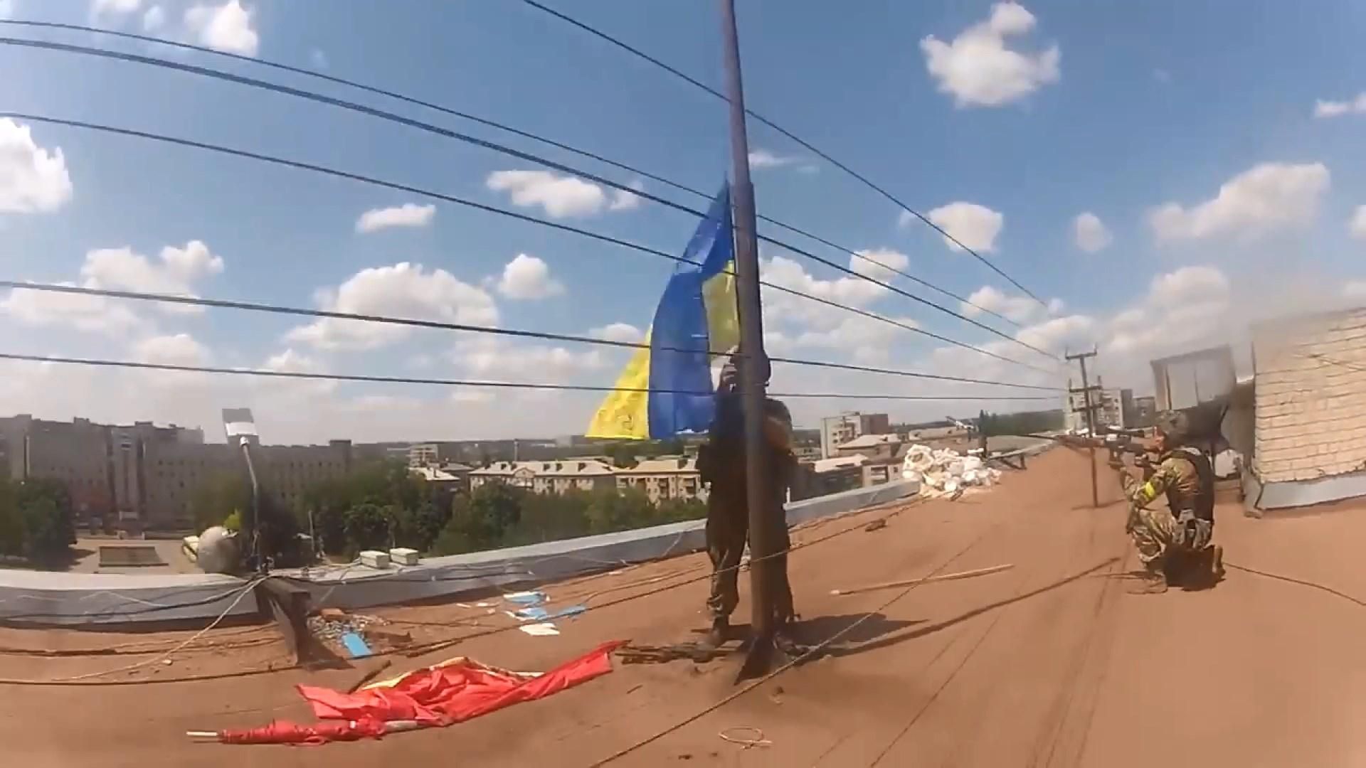Як українські військові звільняли Слов'янськ та Краматорськ від бойовиків: емоційне відео