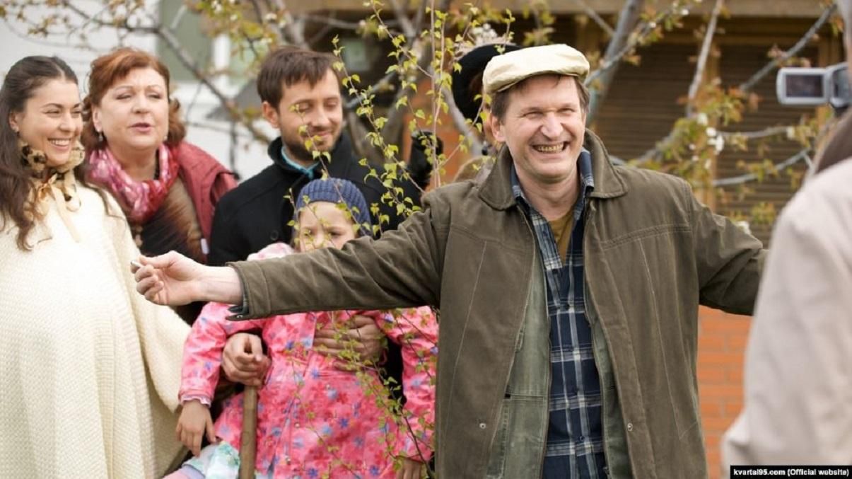 Голова Держкіно закликав Зеленського відмовитися від "Сватів" Голова Держкіно закликав Зеленського відмовитися від "Сватів"