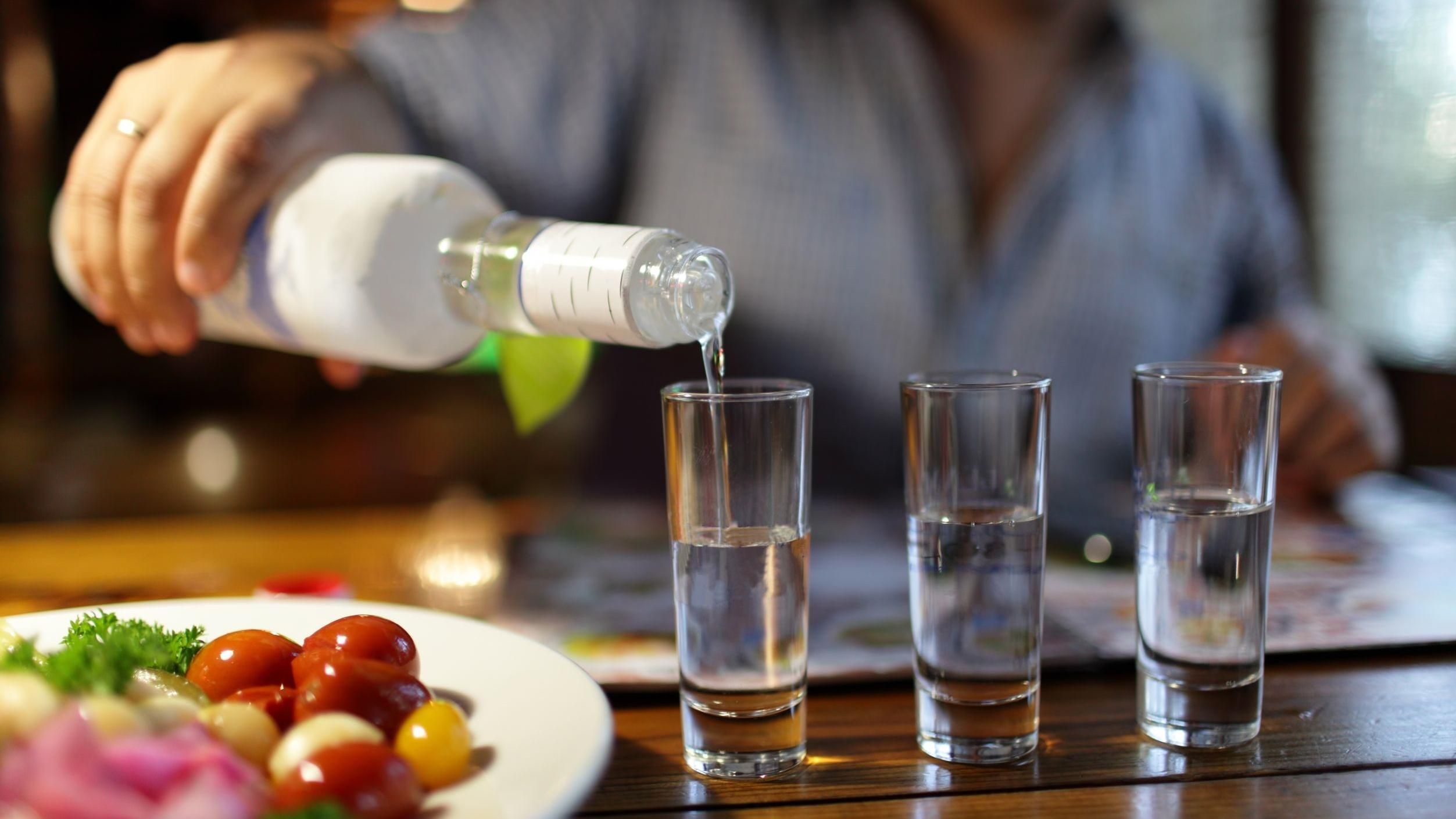Виробництво алкоголю в Україні під загрозою: чому підприємства не отримують спирт
