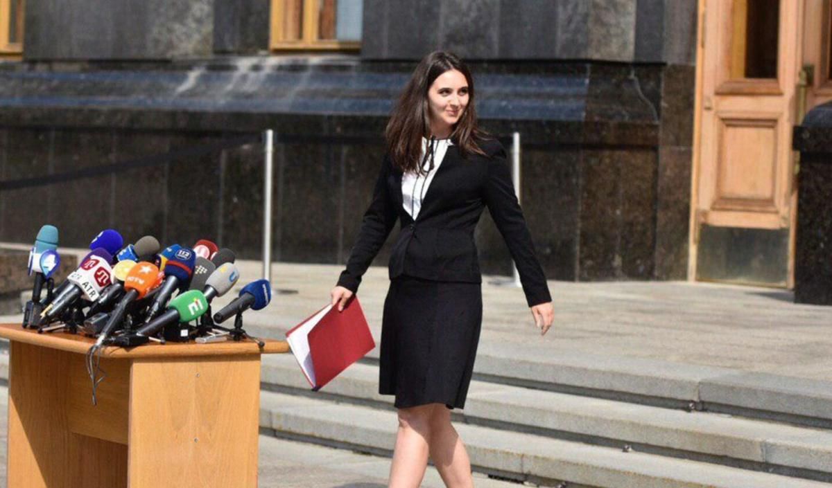 Запит ГПУ щодо висловлювань Мендель про військових Офіс Президента повернув без розгляду Запит ГПУ щодо висловлювань Мендель про військових Офіс Президента повернув без розгляду