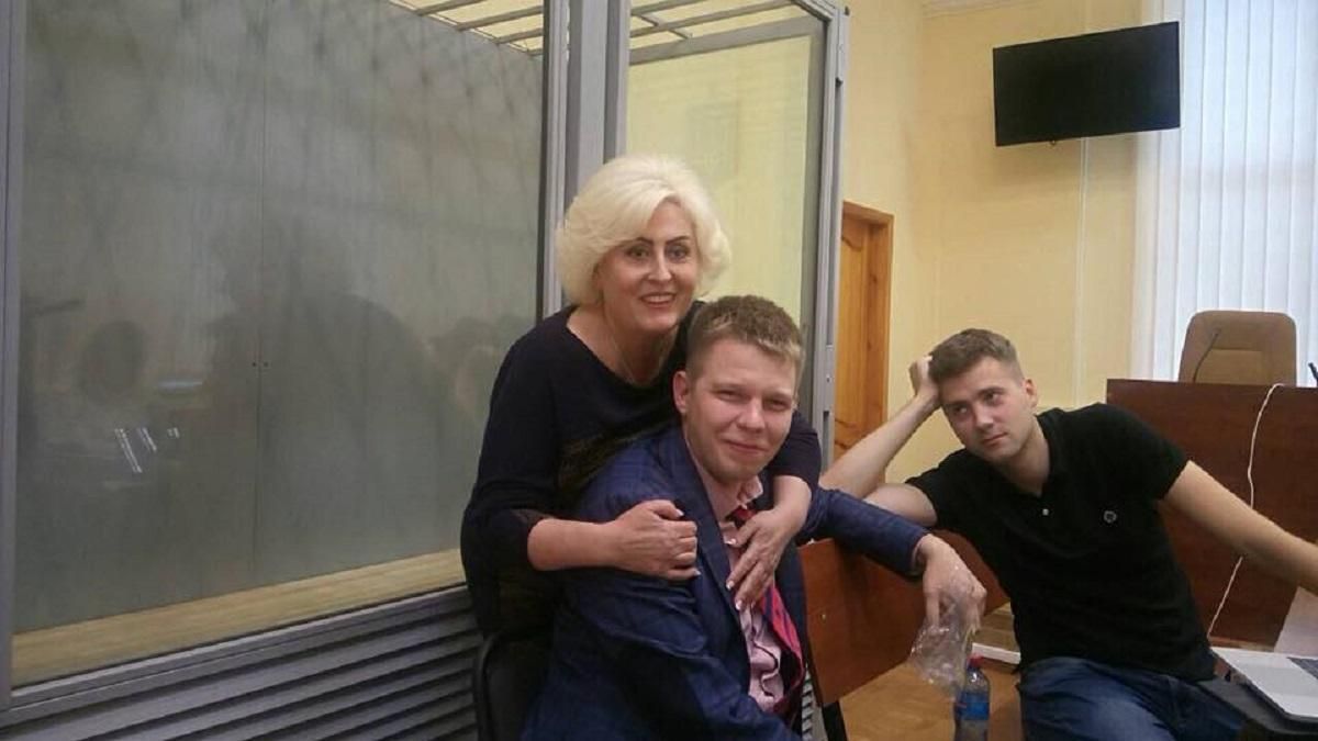 Под Киевом ограбили адвоката скандальных Мангера и Штепы Под Киевом ограбили адвоката скандальных Мангера и Штепы