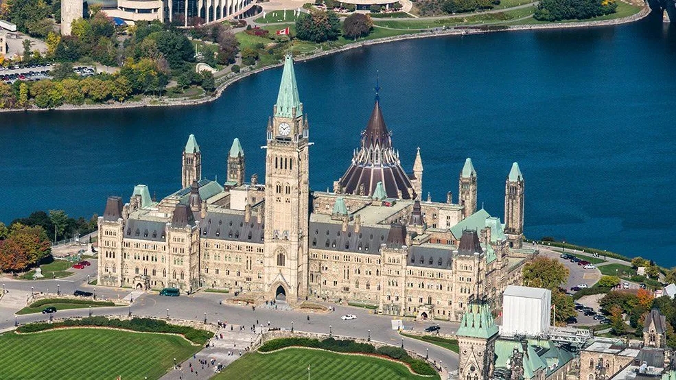 канада парламент