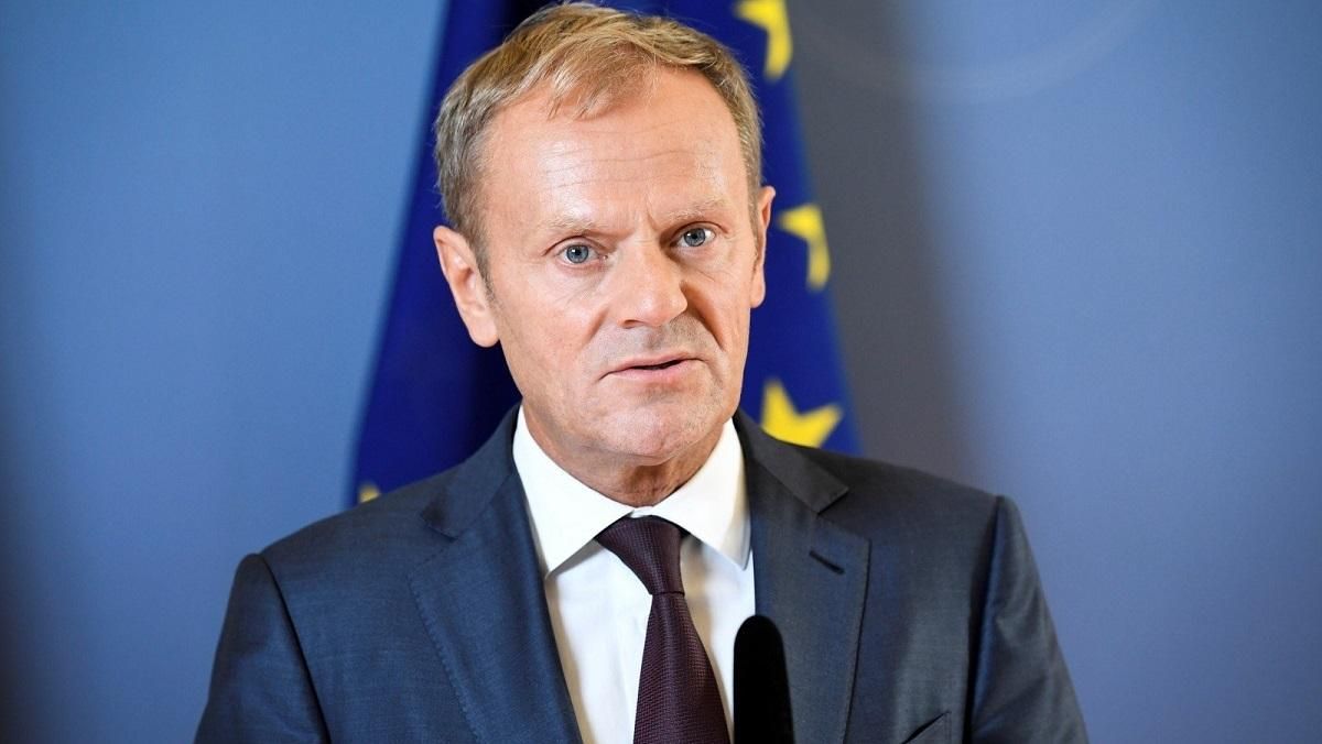 Туск після візиту у Станицю Луганську звинуватив Росію в гуманітарних проблемах на Донбасі Туск після візиту у Станицю Луганську звинуватив Росію в гуманітарних проблемах на Донбасі