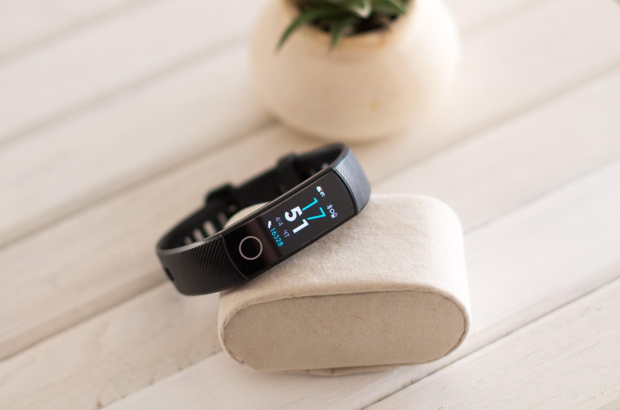 Фітнес-браслет Honor Band 5 засвітився в мережі: фото та особливості Фітнес-браслет Honor Band 5 засвітився в мережі: фото та особливості