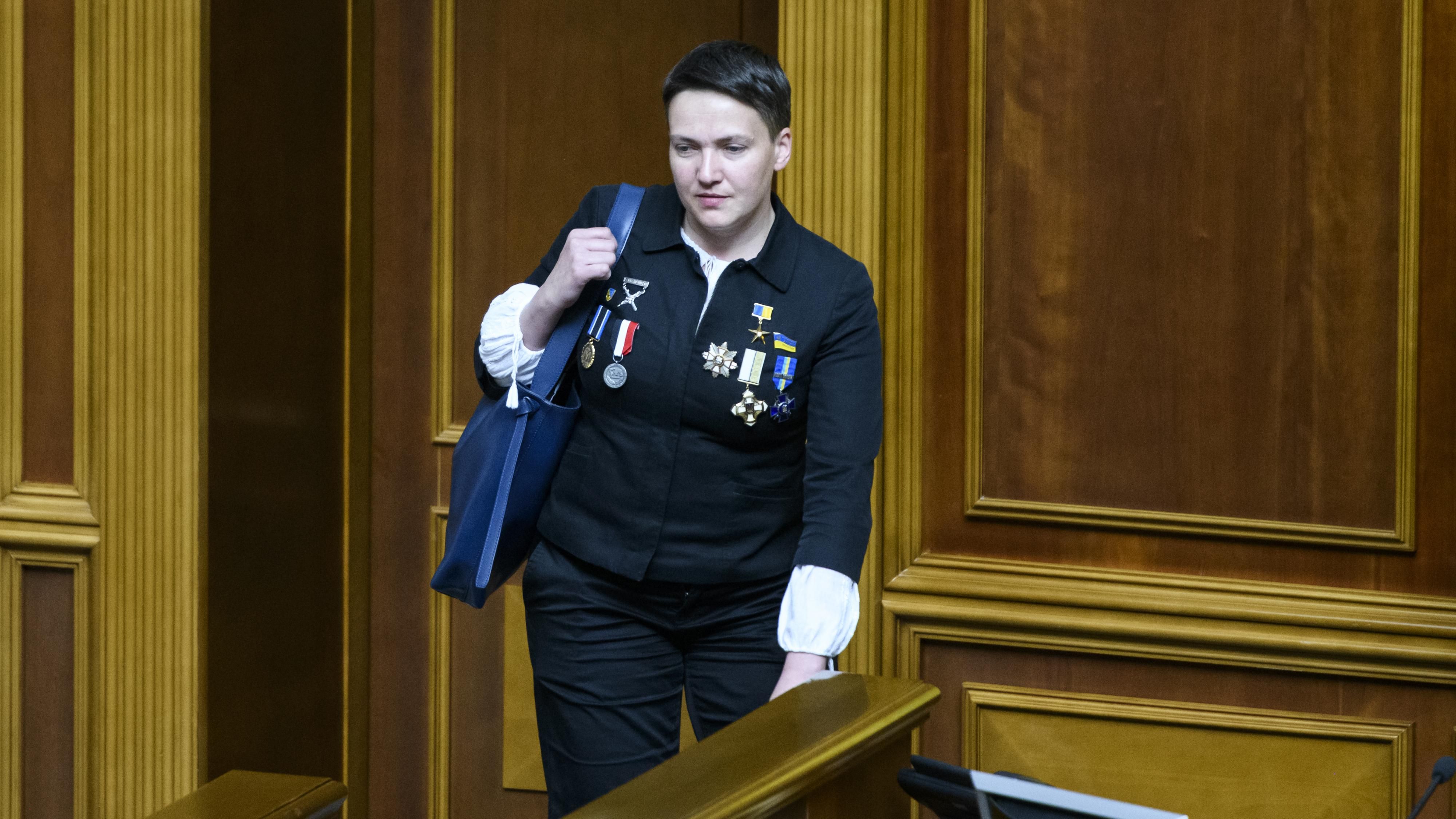 Савченко снова собралась на оккупированный Донбасс Савченко снова собралась на оккупированный Донбасс