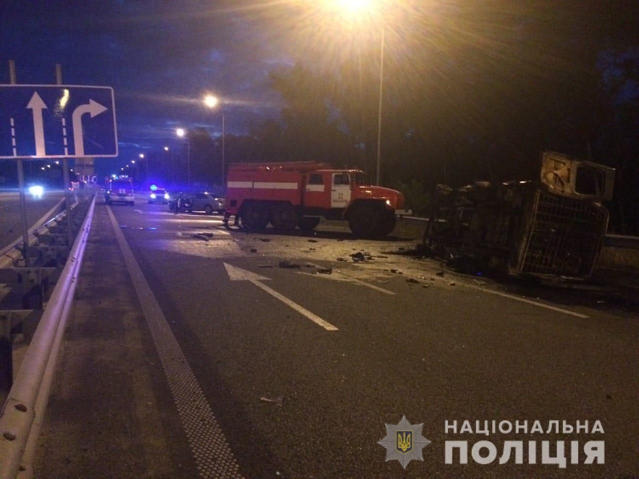 Під Києвом авто з військовими потрапило у ДТП: загинули двоє бійців