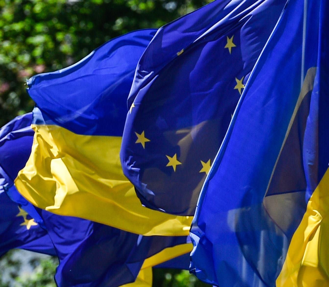 Сколько украинцев поддерживают вступление Украины в Евросоюз: результаты соцопроса