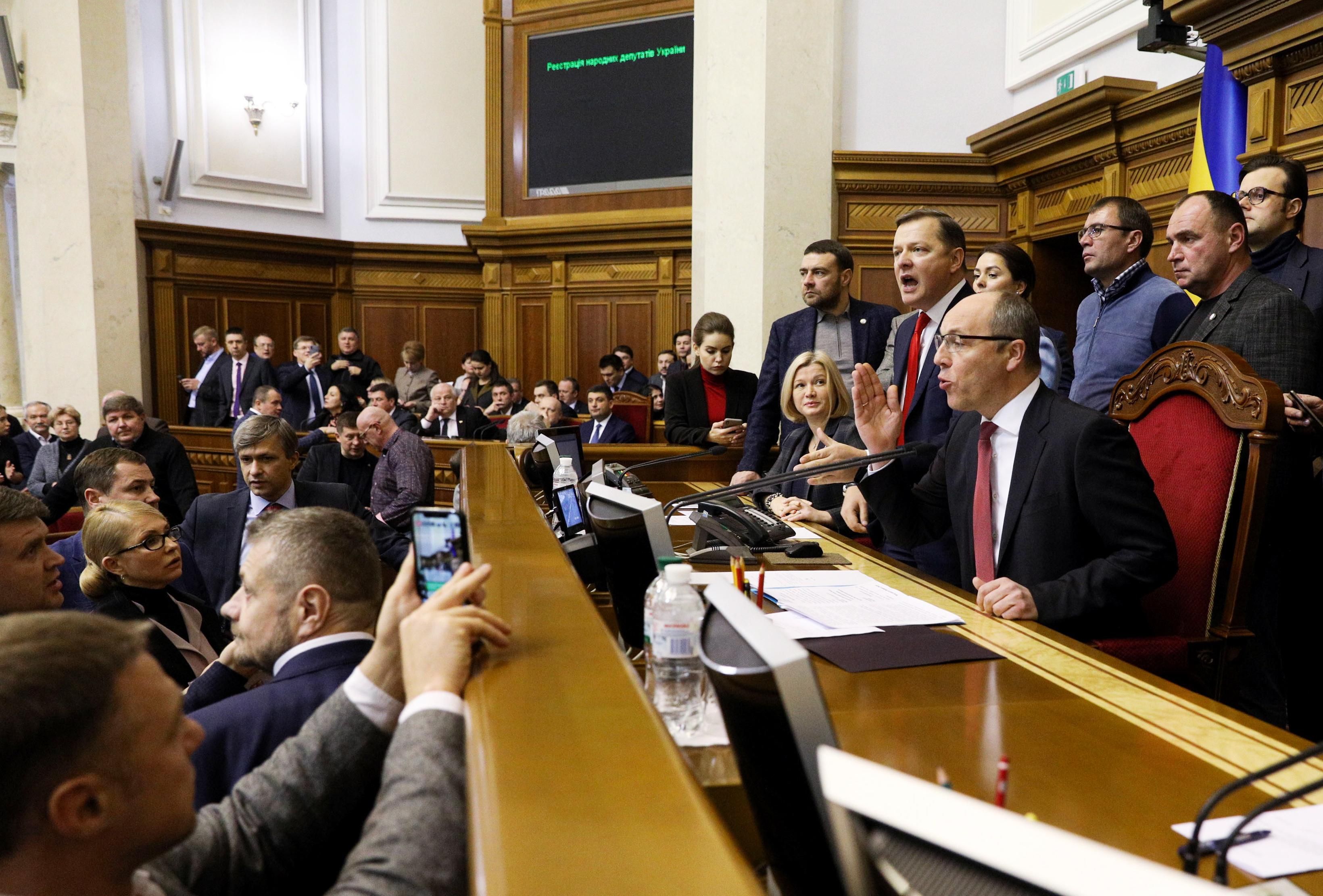 Ця Рада ухвалила багато непотрібних законів, – експерт Ця Рада ухвалила багато непотрібних законів, – експерт