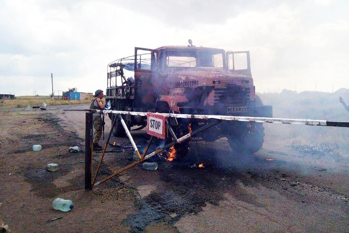 Бойовики обстріляли автоколону з головою Донецької ВЦА: є загиблі Бойовики обстріляли автоколону з головою Донецької ВЦА: є загиблі