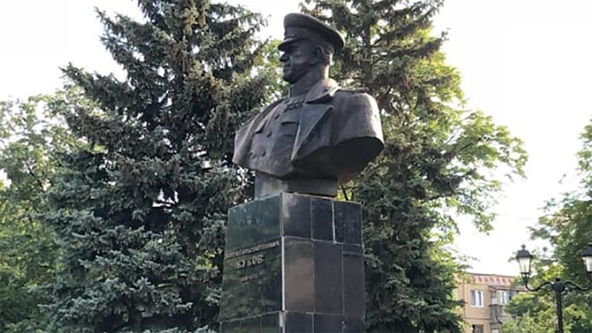 У Харкові відновили пам'ятник Жукову: фото