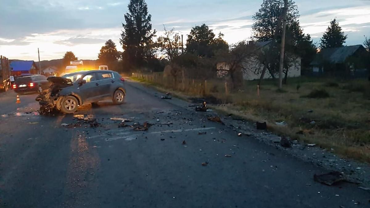 На Івано-Франківщині сталася жахлива ДТП: загинули 2 дітей На Івано-Франківщині сталася жахлива ДТП: загинули 2 дітей