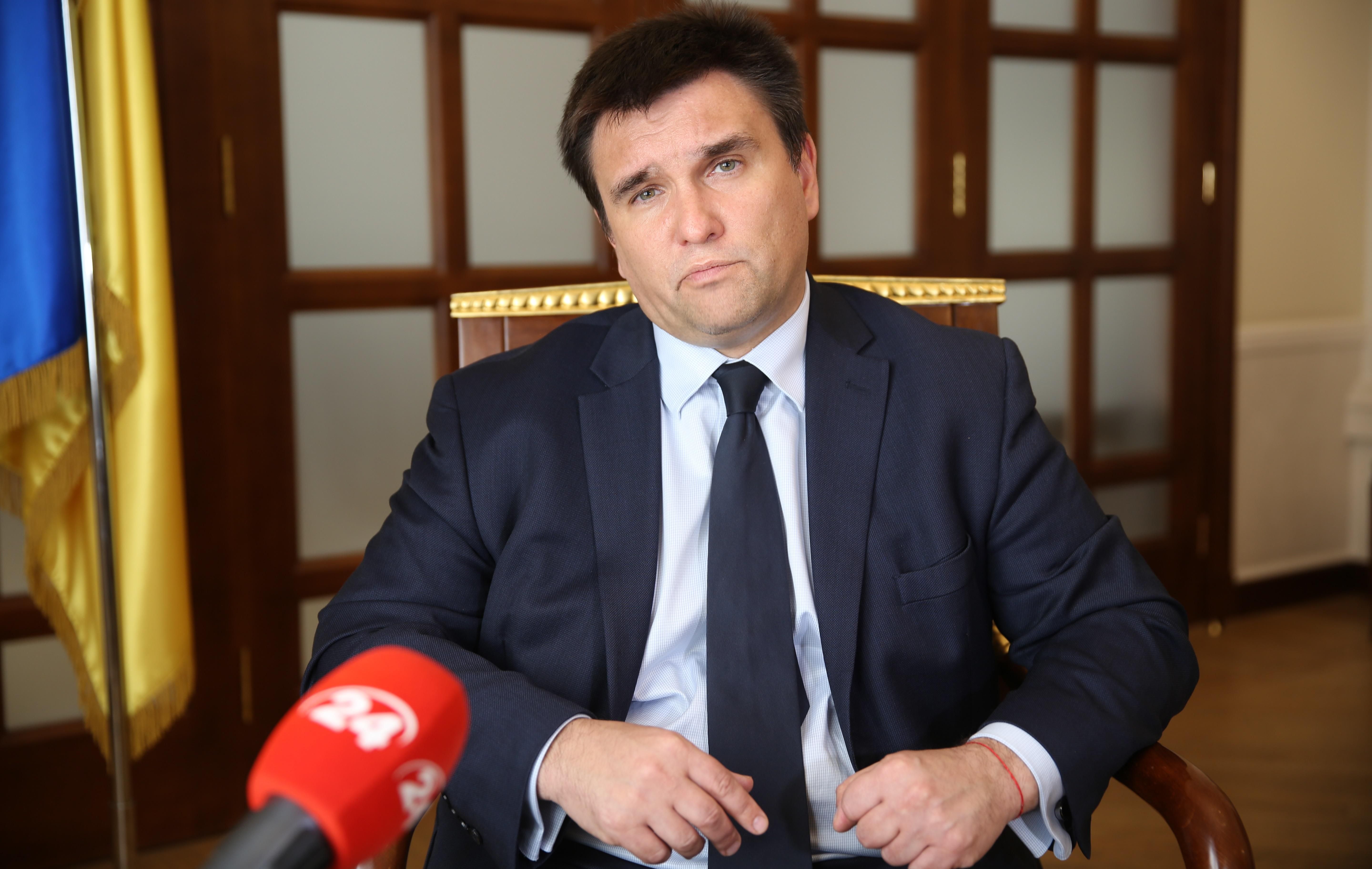 Клімкін відповів піснею нардепам, які знову відмовились його звільняти Клімкін відповів піснею нардепам, які знову відмовились його звільняти