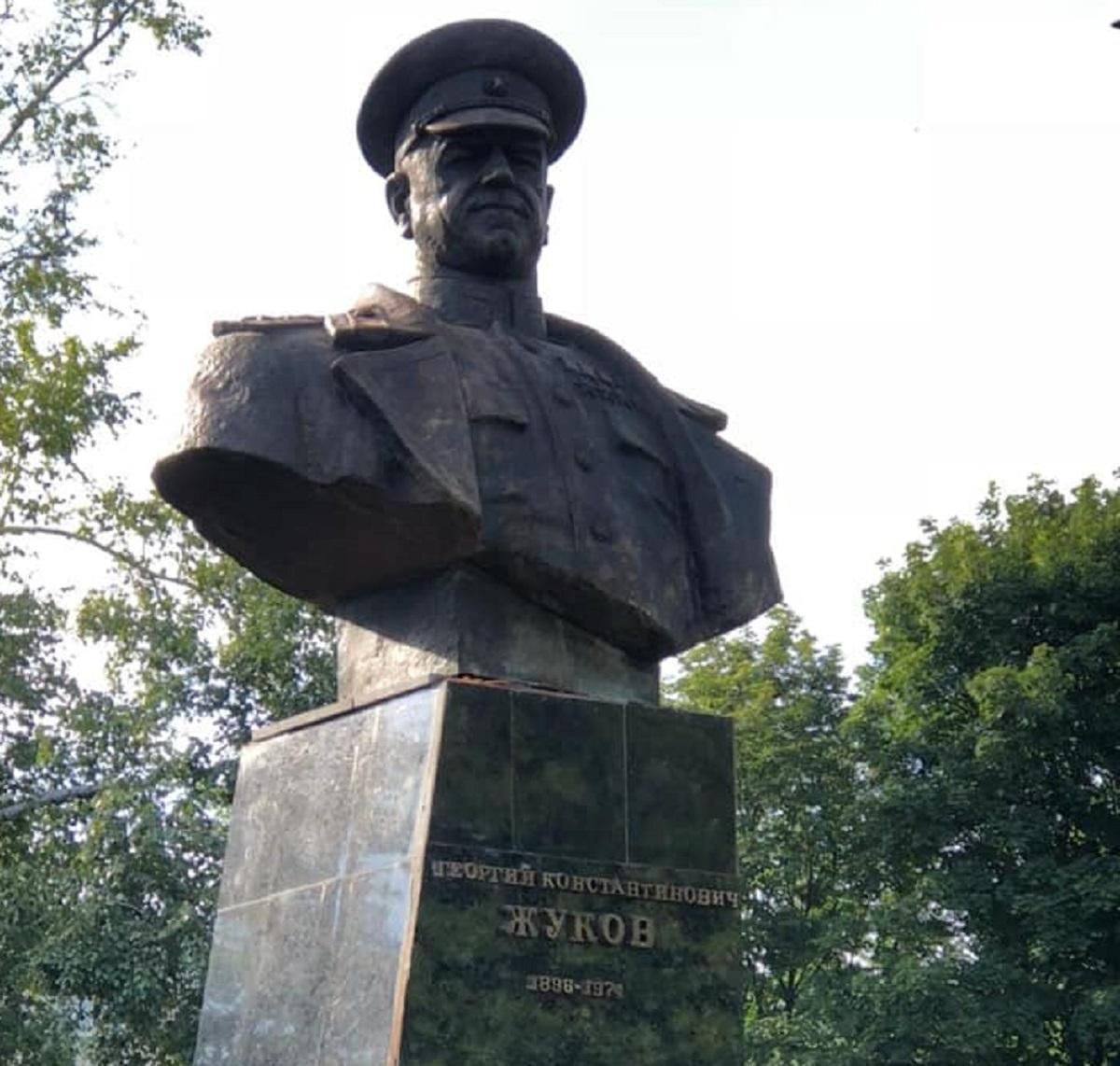 У Харкові відновили пам’ятник Жукову: Інститут нацпам’яті звернувся до поліції і прокуратури