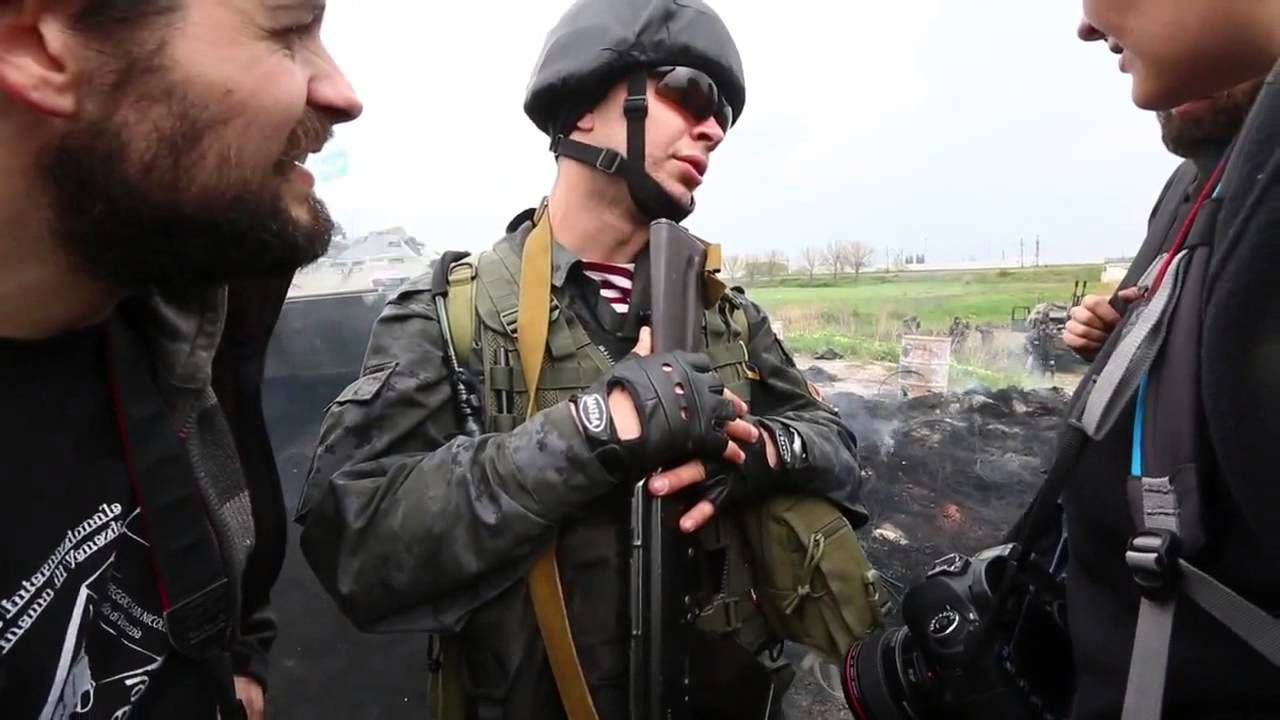 В сети показали видео, как нацгвардеец Маркив общается с итальянцами в Славянске