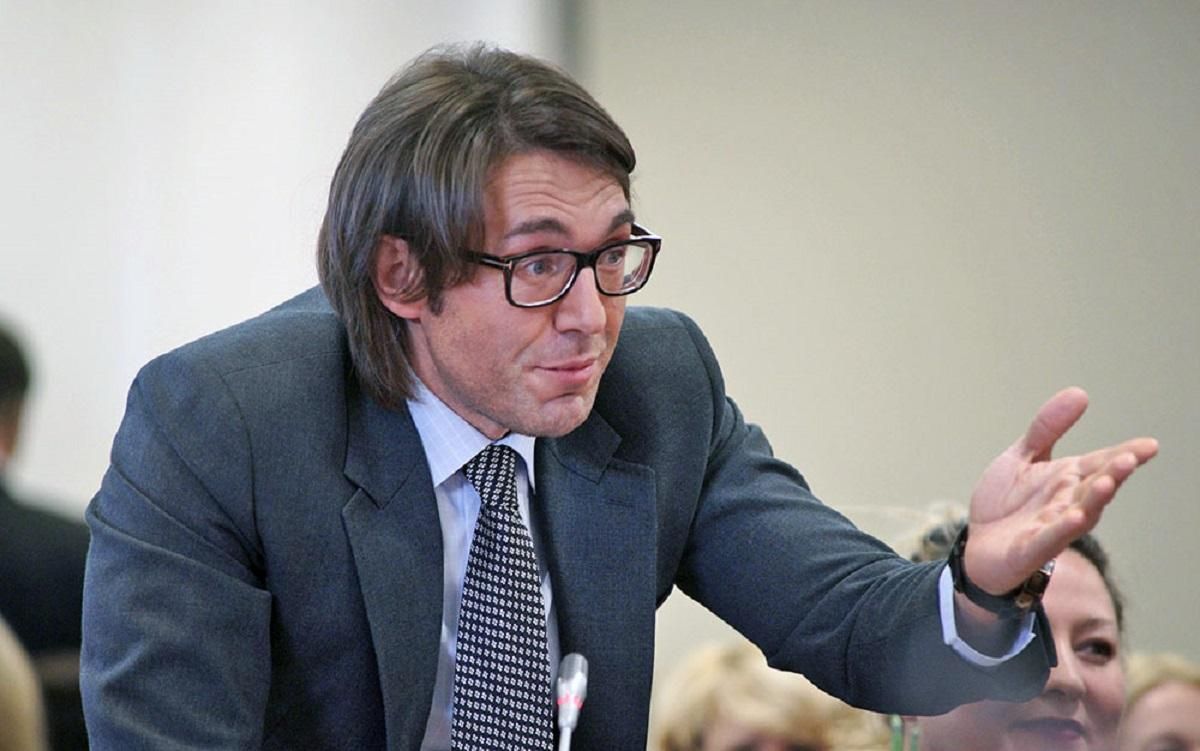 Через скандальний телеміст російського журналіста внесли до бази "Миротворця" Через скандальний телеміст російського журналіста внесли до бази "Миротворця"