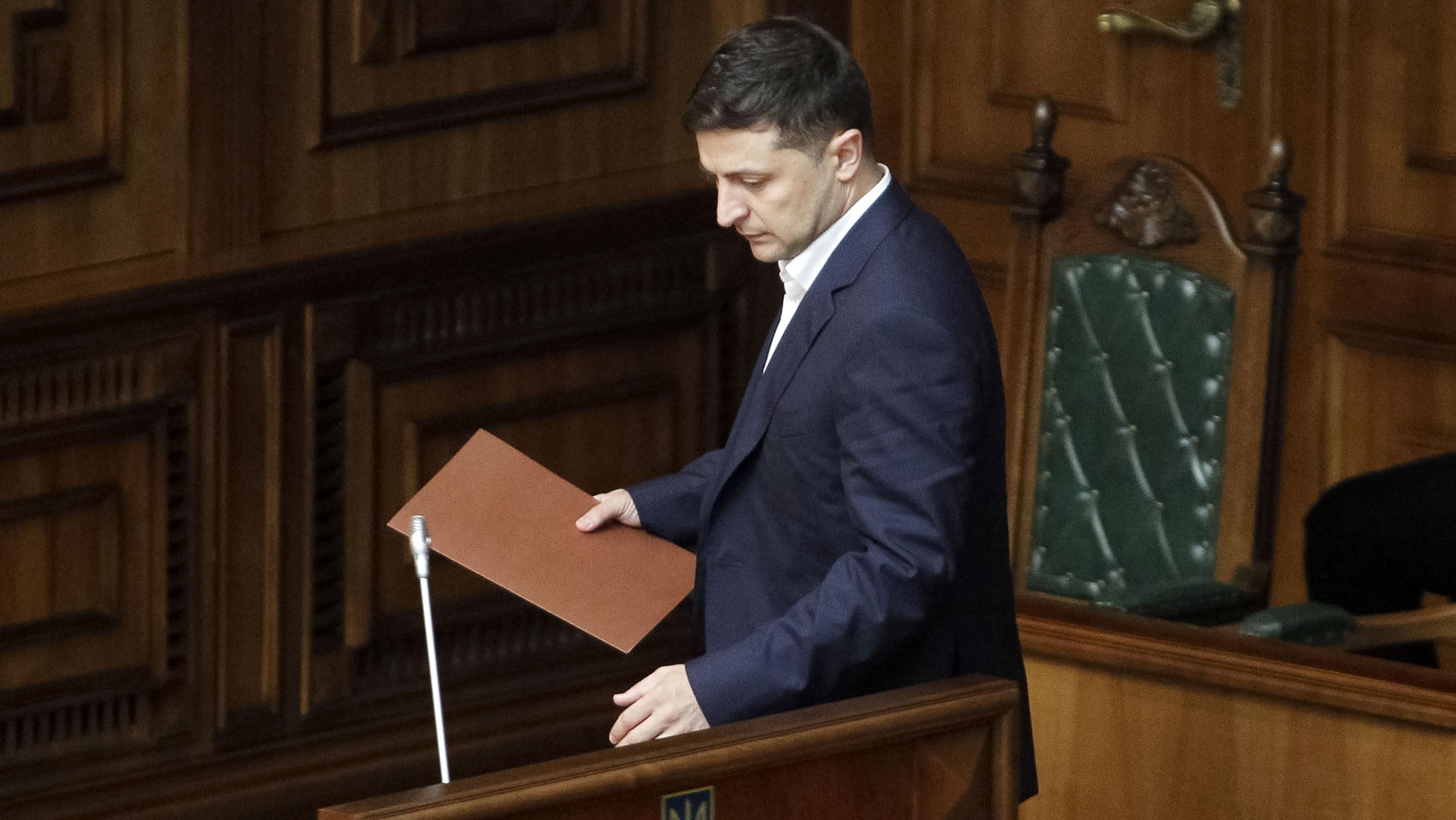 Ви – взірець незламності та гідності, – Зеленський привітав Сенцова з Днем народження Ви – взірець незламності та гідності, – Зеленський привітав Сенцова з Днем народження