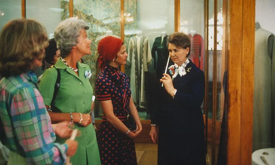 А в такому ж платті у 1978 році на люди з’явилась мама принцеси Сильвія