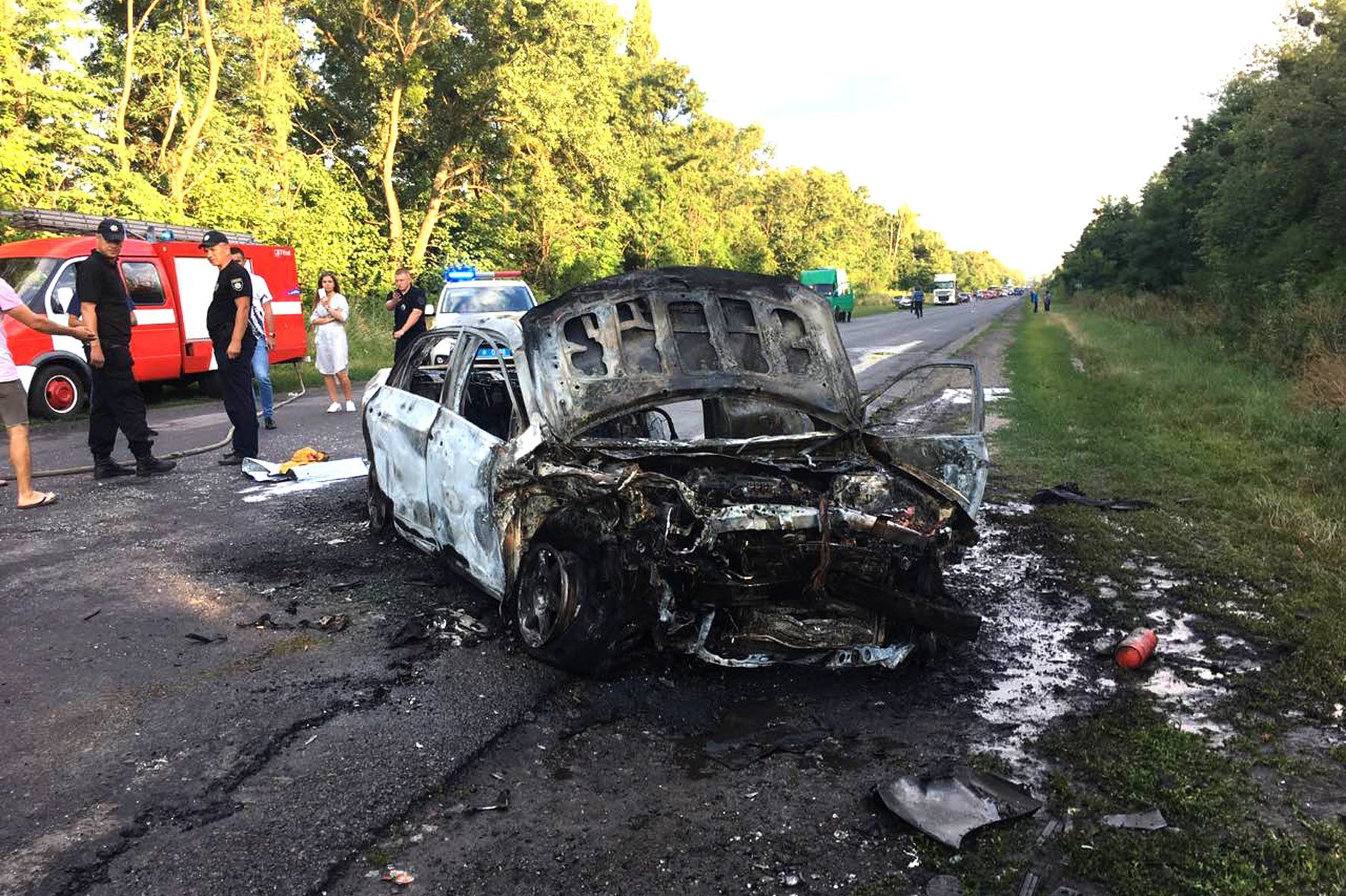 Під Полтавою сталась смертельна ДТП за участю представника кандидата у депутати: відео Під Полтавою сталась смертельна ДТП за участю представника кандидата у депутати: відео