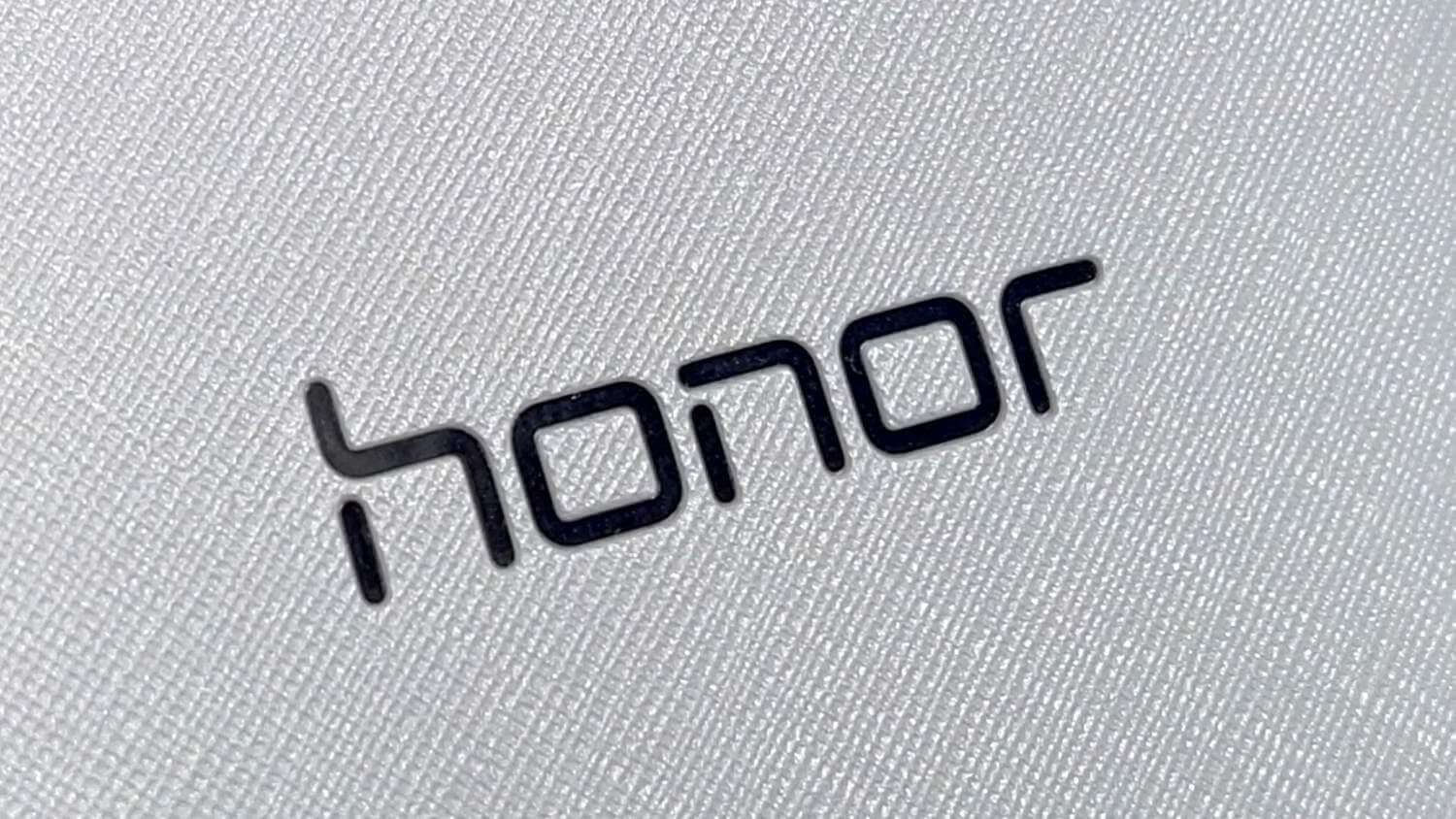 Неанонсовані телевізори від Honor вже засвітились на сайті магазину 