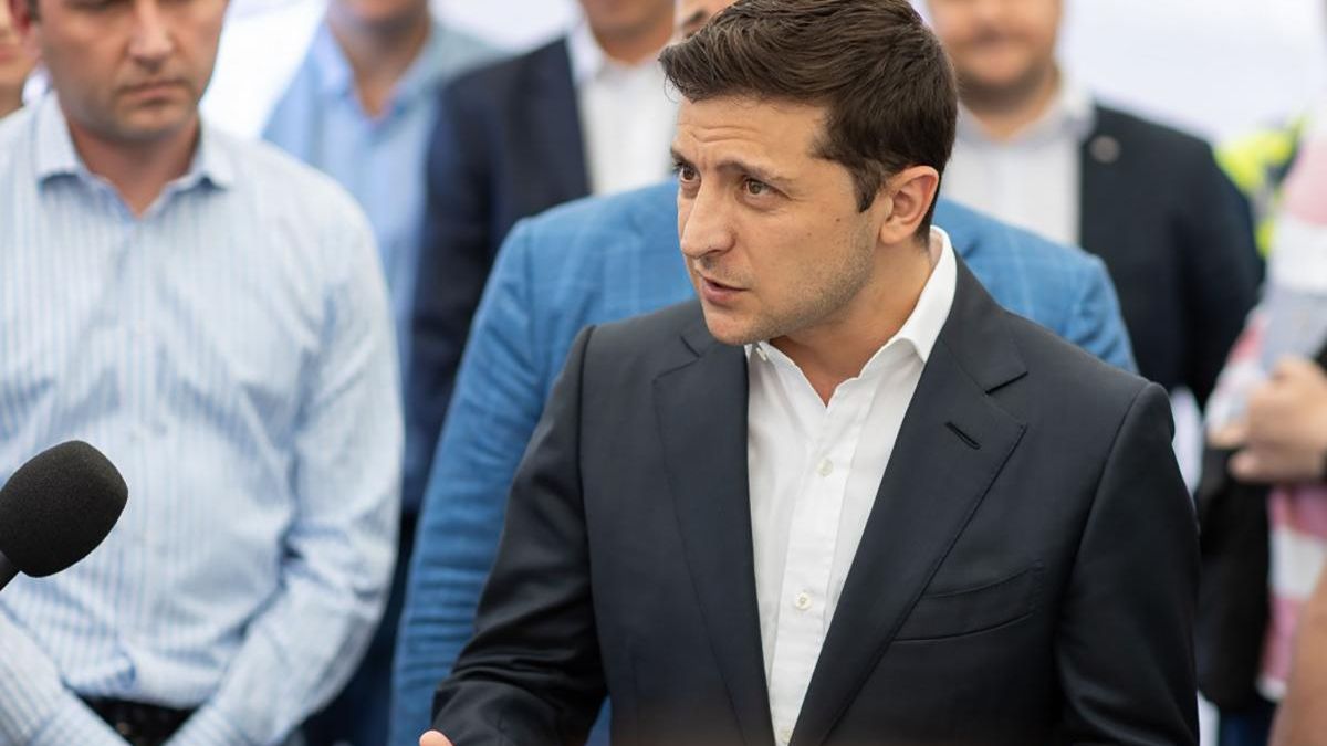 Кортеж Зеленского попал в ДТП: президент прокомментировал инцидент Кортеж Зеленского попал в ДТП: президент прокомментировал инцидент