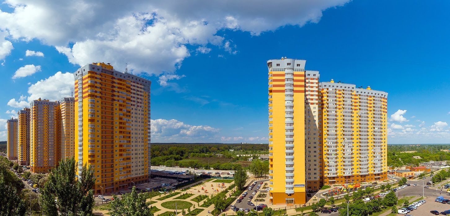 Встреча "польского инвестора" и обманутых покупателей квартир в Киеве закончилась дракой